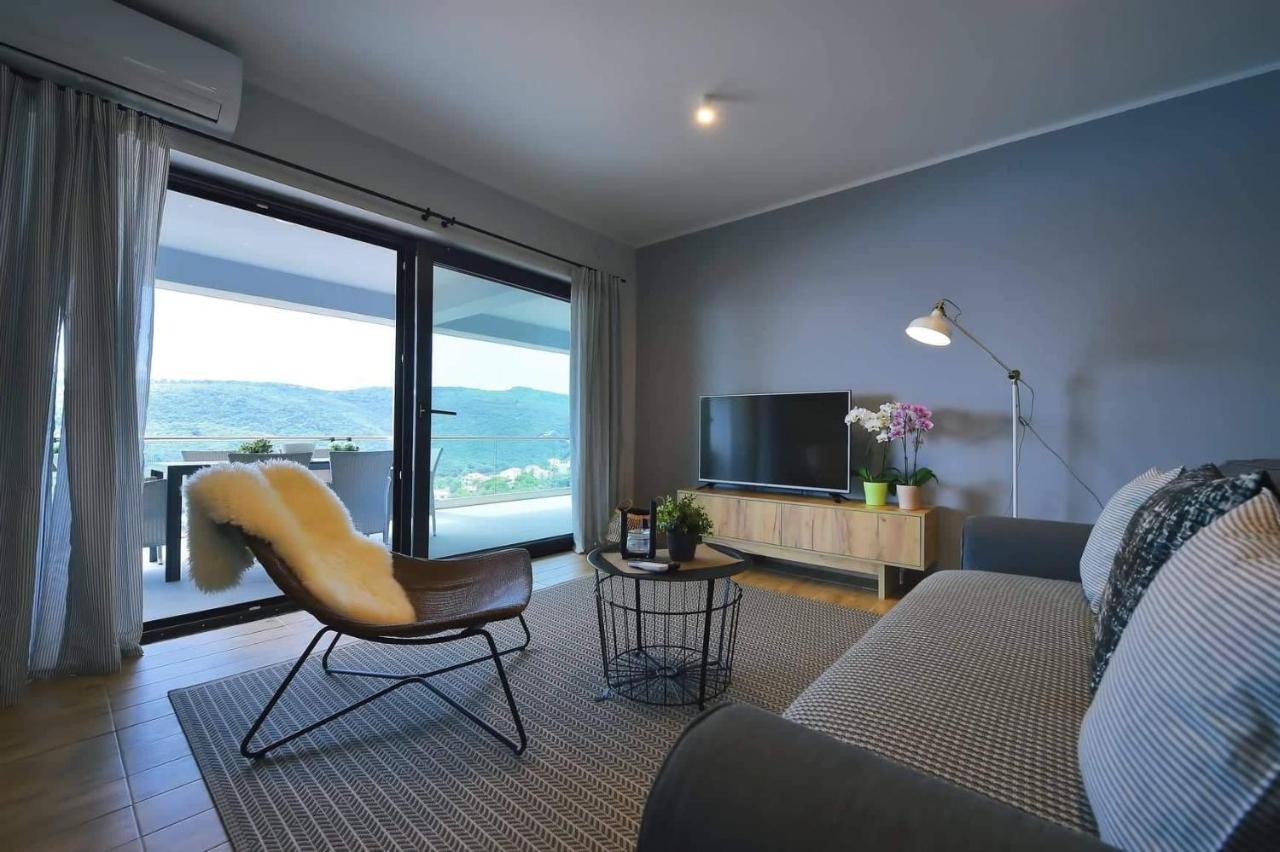 Apartment Vanilla I With Beautiful Seaview Rabac Exterior foto
